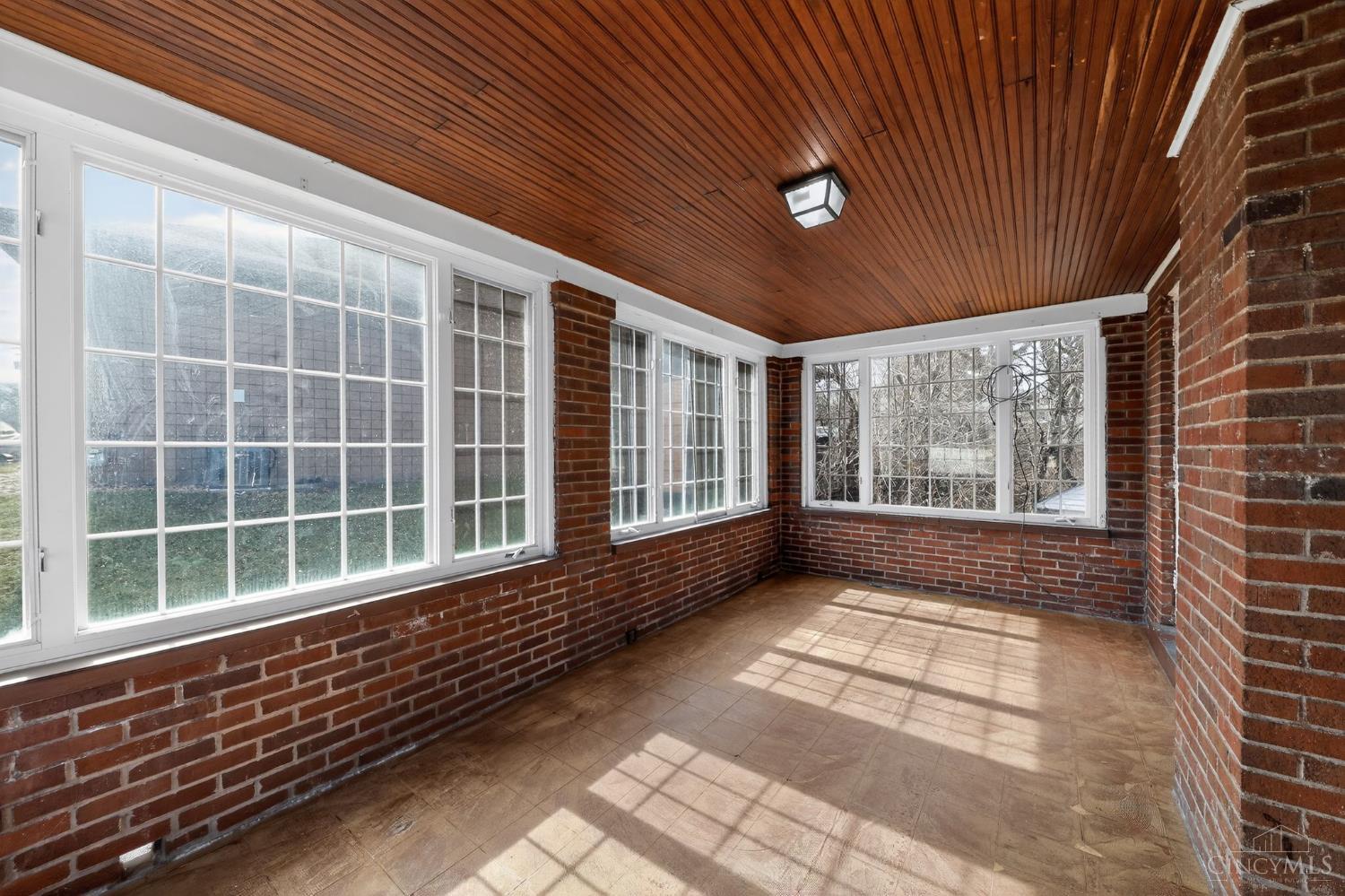 6621 Winton Road Cincinnati, OH 45224 - Photo 25 of 34