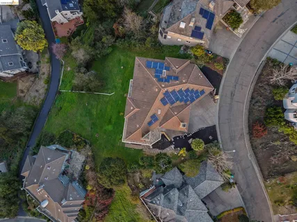 $1,900,000 | 6070 Mazuela Drive, Oakland, CA 94611