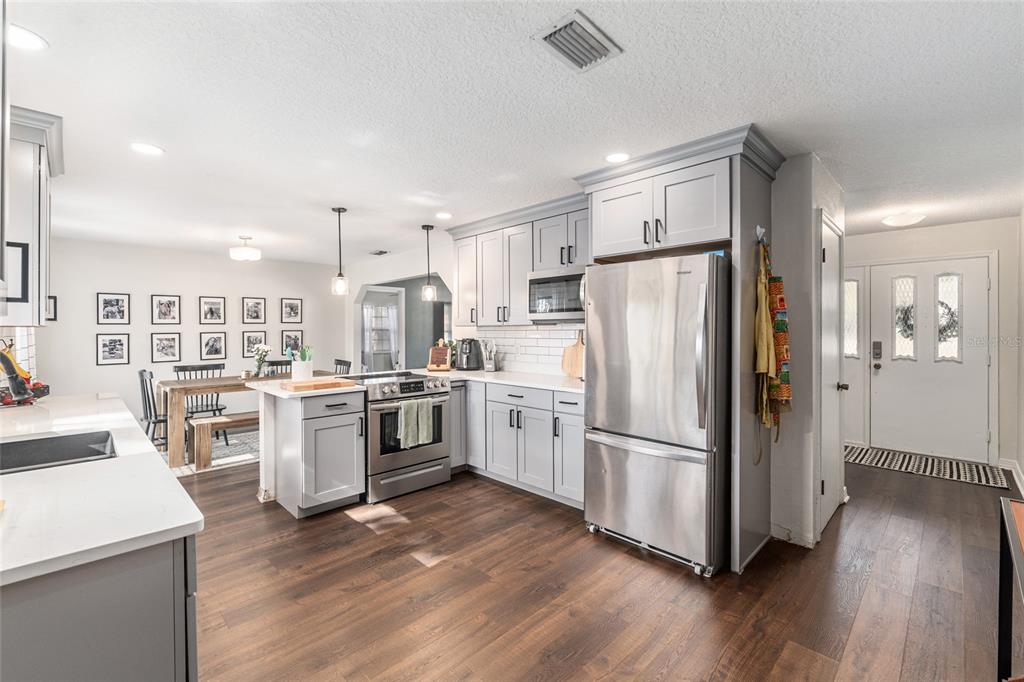 8306 Southwest 100th Lane Road Ocala, FL 34481 - Photo 36 of 67