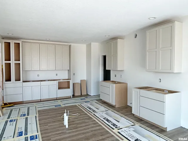 $889,900 | 6501 Blackbird Lane, Bettendorf, IA 52722