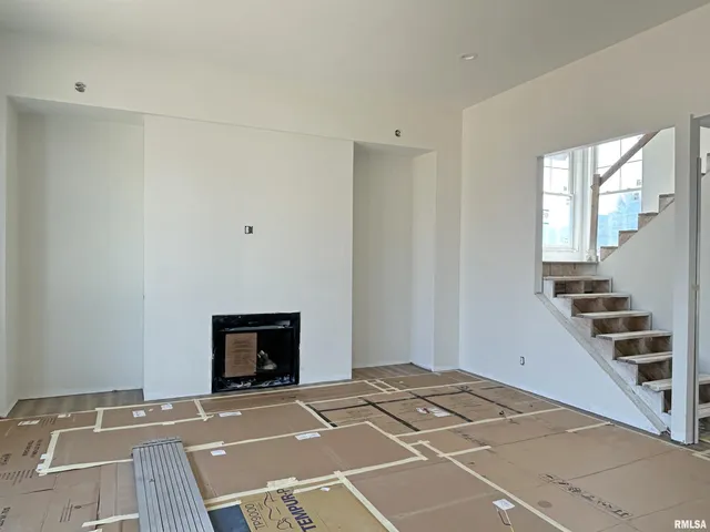 $889,900 | 6501 Blackbird Lane, Bettendorf, IA 52722