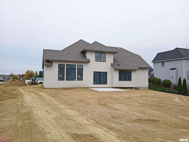 $889,900 | 6501 Blackbird Lane, Bettendorf, IA 52722