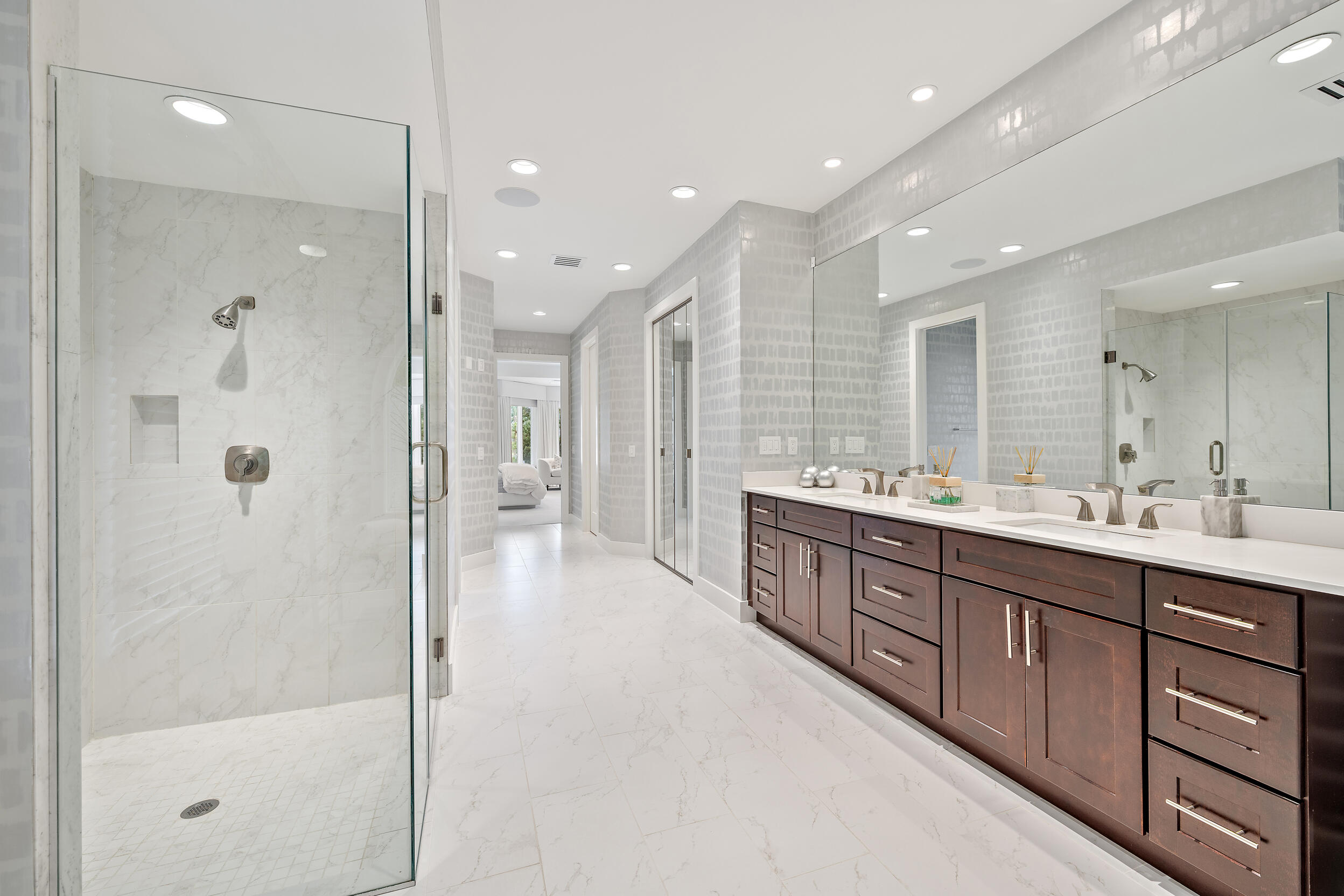 121 Commodore Drive Jupiter, FL 33477 - Photo 18 of 56 Primary Bath