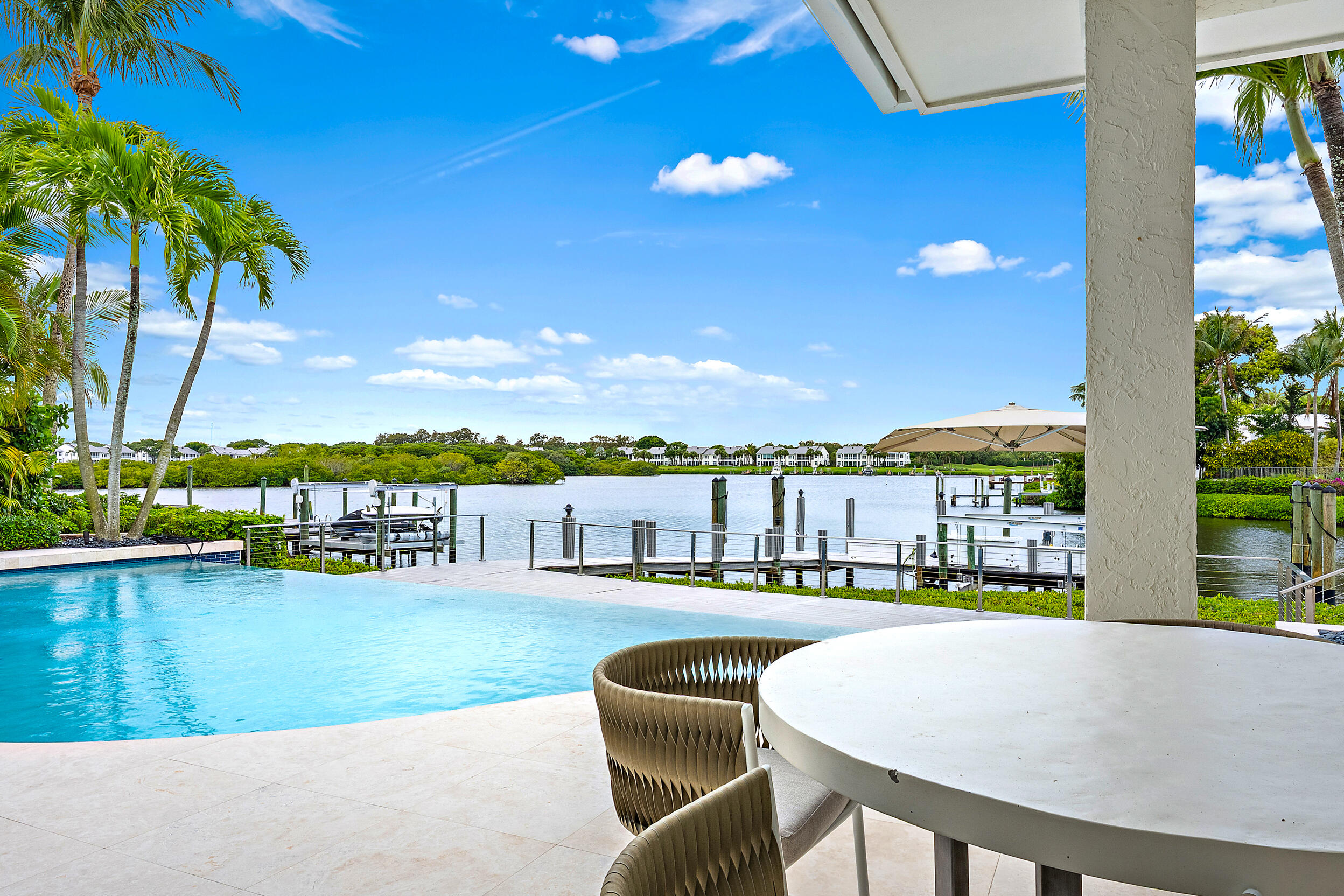 121 Commodore Drive Jupiter, FL 33477 - Photo 28 of 56 Patio / View