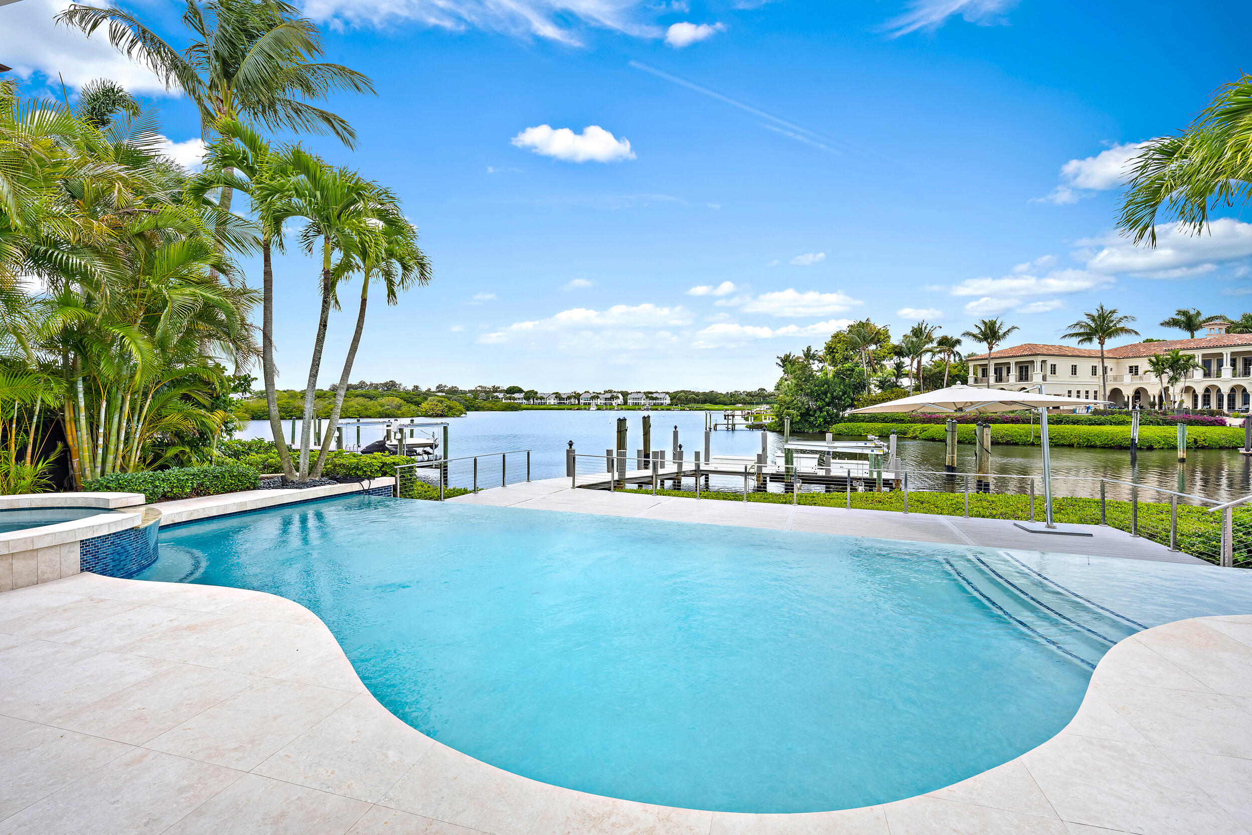121 Commodore Drive Jupiter, FL 33477 - Photo 30 of 56 Pool