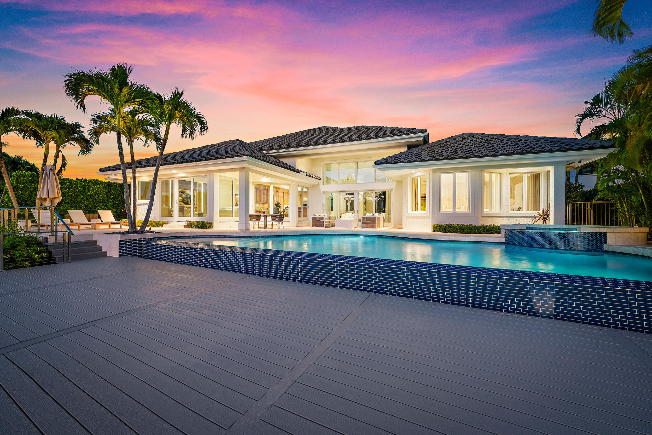 121 Commodore Drive Jupiter, FL 33477 - Photo 4 of 56 Pool / Pool Deck