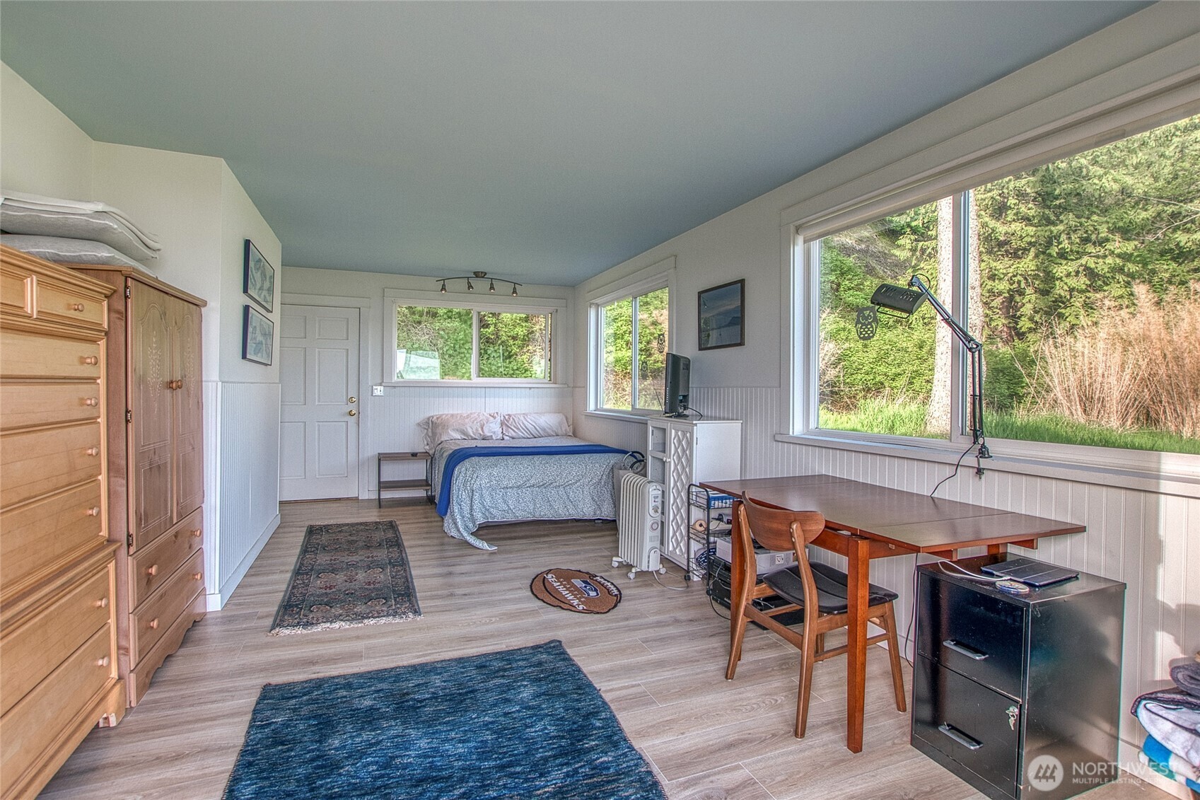 664 Tidewinds Lane Orcas Island, WA 98245 - Photo 30 of 35 a living room with furniture and a window