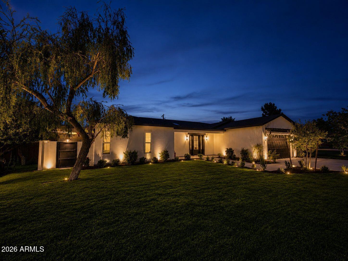 4048 East Edgemont Avenue Phoenix, AZ 85018 - Photo 4 of 88 New Front Twilight