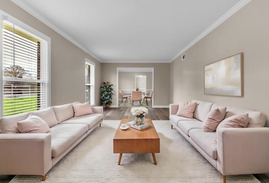 1649 Babs Road Memphis, TN 38116 - Photo 7 of 20 a living room with furniture and a large window