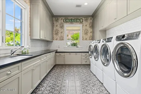 a view of a tennis court