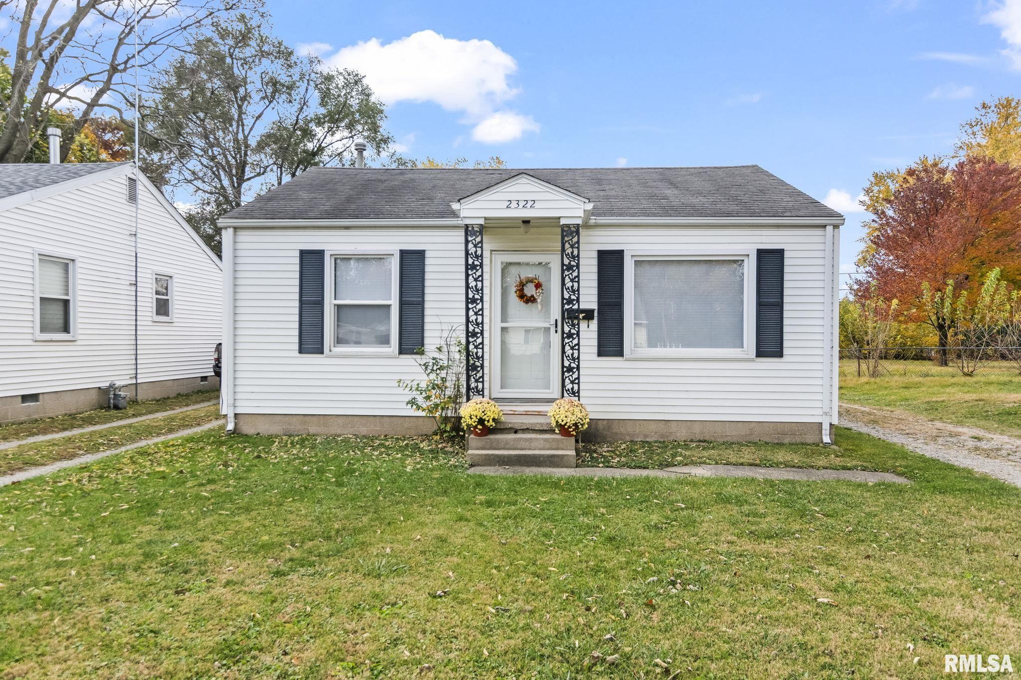 2322 Grandview Avenue Springfield, IL 62702 - Photo 1 of 24