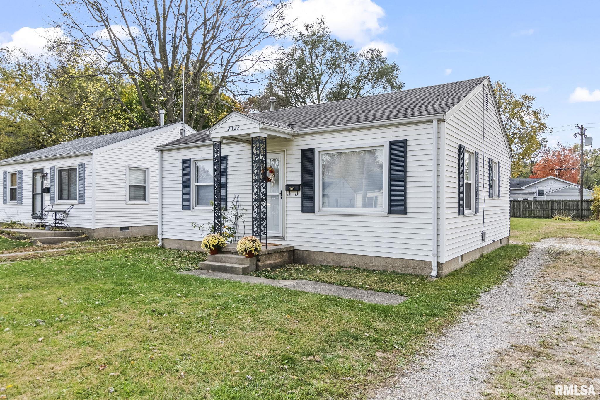 2322 Grandview Avenue Springfield, IL 62702 - Photo 3 of 24