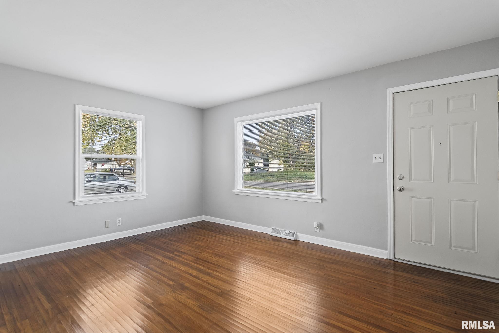 2322 Grandview Avenue Springfield, IL 62702 - Photo 4 of 24