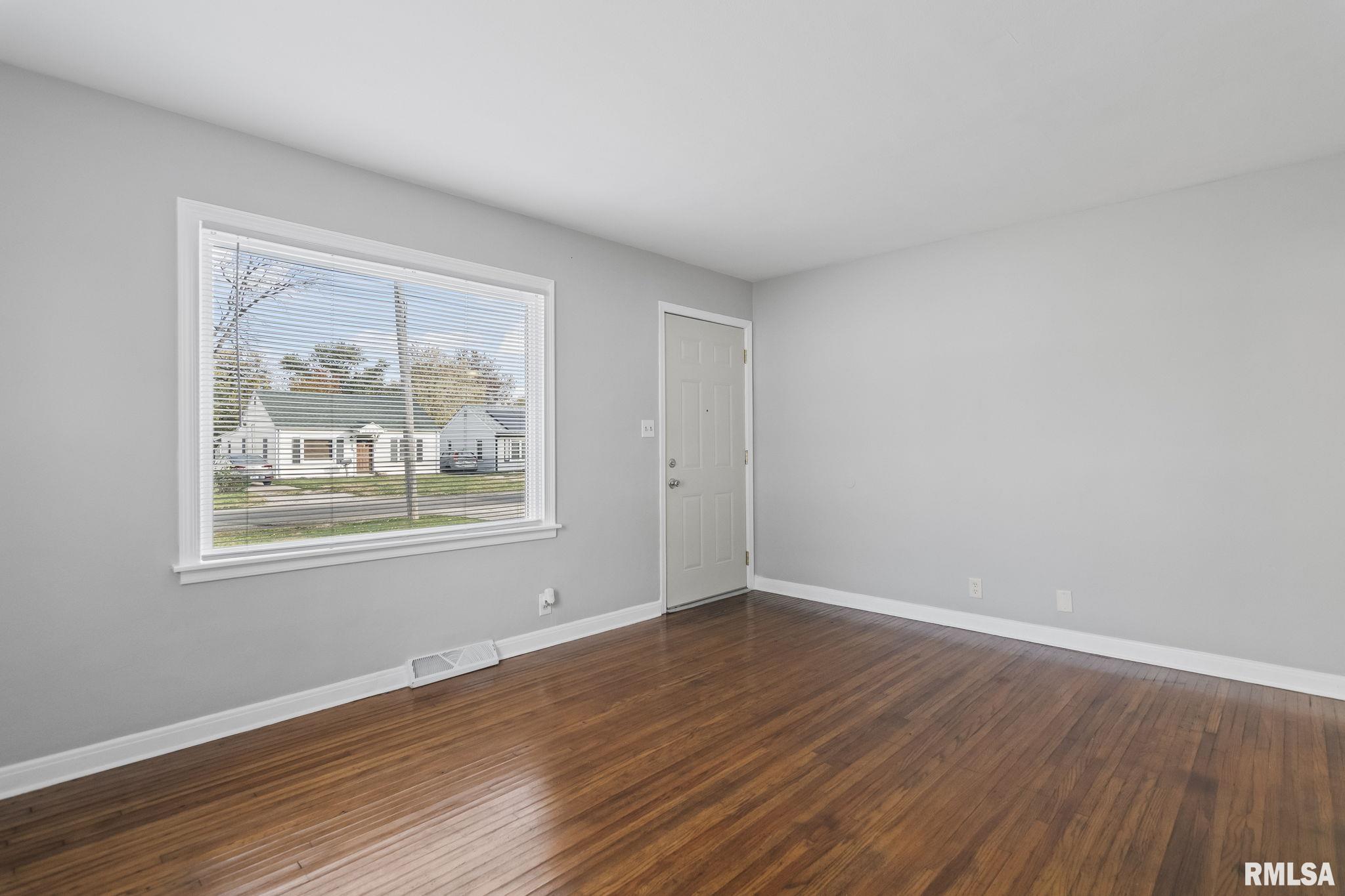 2322 Grandview Avenue Springfield, IL 62702 - Photo 5 of 24