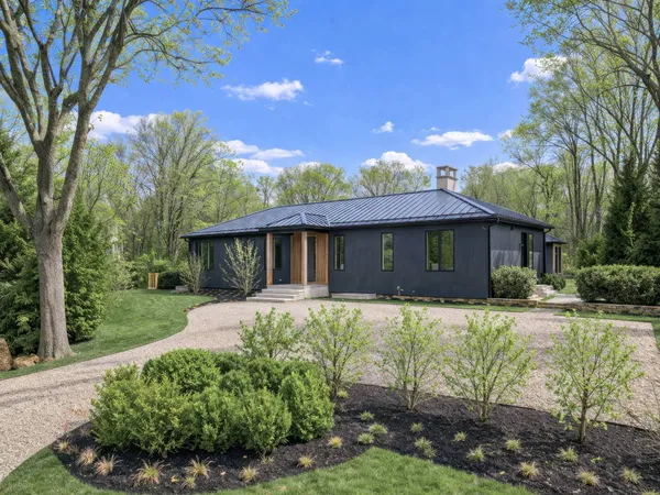 $3,795,000 | 6 Joseph Francis Boulevard, Sag Harbor, NY 11963