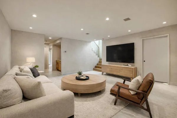 $3,795,000 | 6 Joseph Francis Boulevard, Sag Harbor, NY 11963