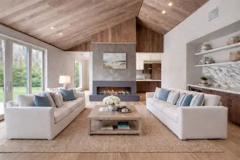 $3,795,000 | 6 Joseph Francis Boulevard, Sag Harbor, NY 11963