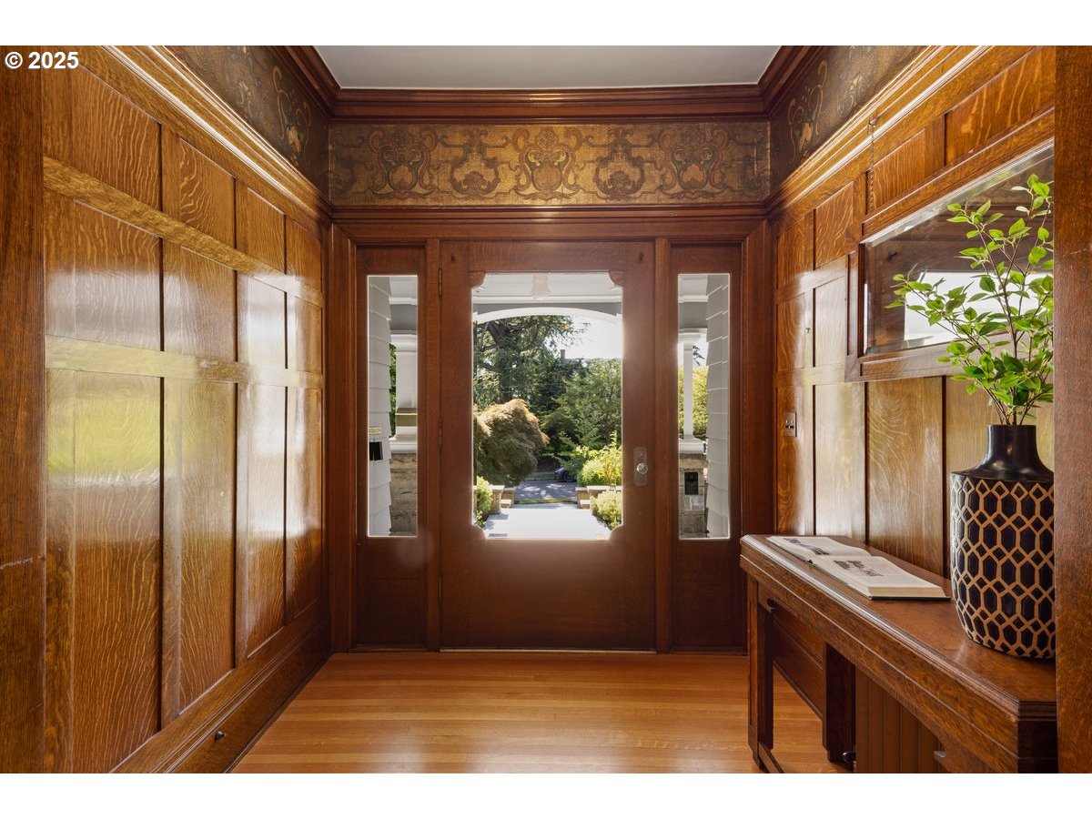 1314 Southeast 55th Avenue Portland, OR 97215 - Photo 4 of 47 a view of entryway with a front door