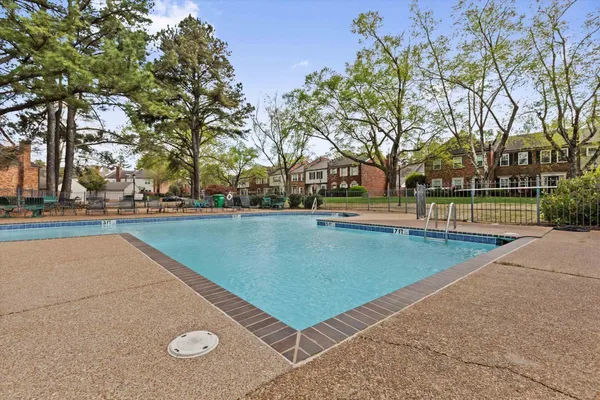 $350,000 | 1834 Hunters Creek Drive, Memphis, TN 38138