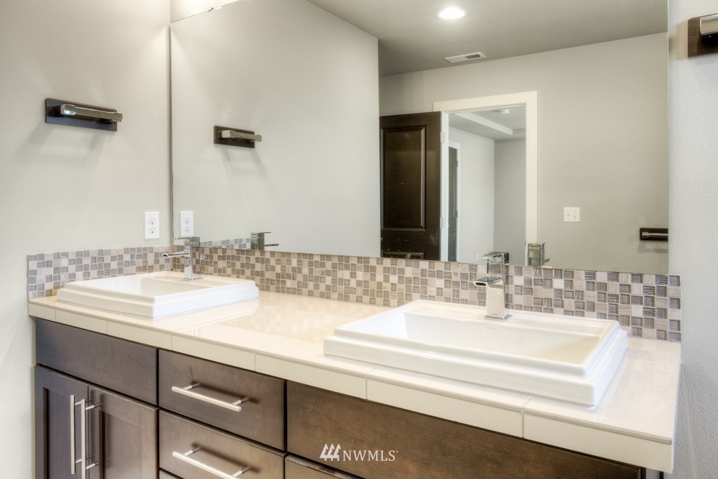 20523 3rd Avenue Southeast, Unit 16 Bothell, WA 98012 - Photo 10 of 15 Gallery Image 10