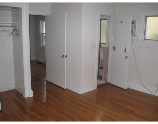 260 Mason Terrace Brookline, MA 02446 - Photo 3 of 7 Gallery Image 3