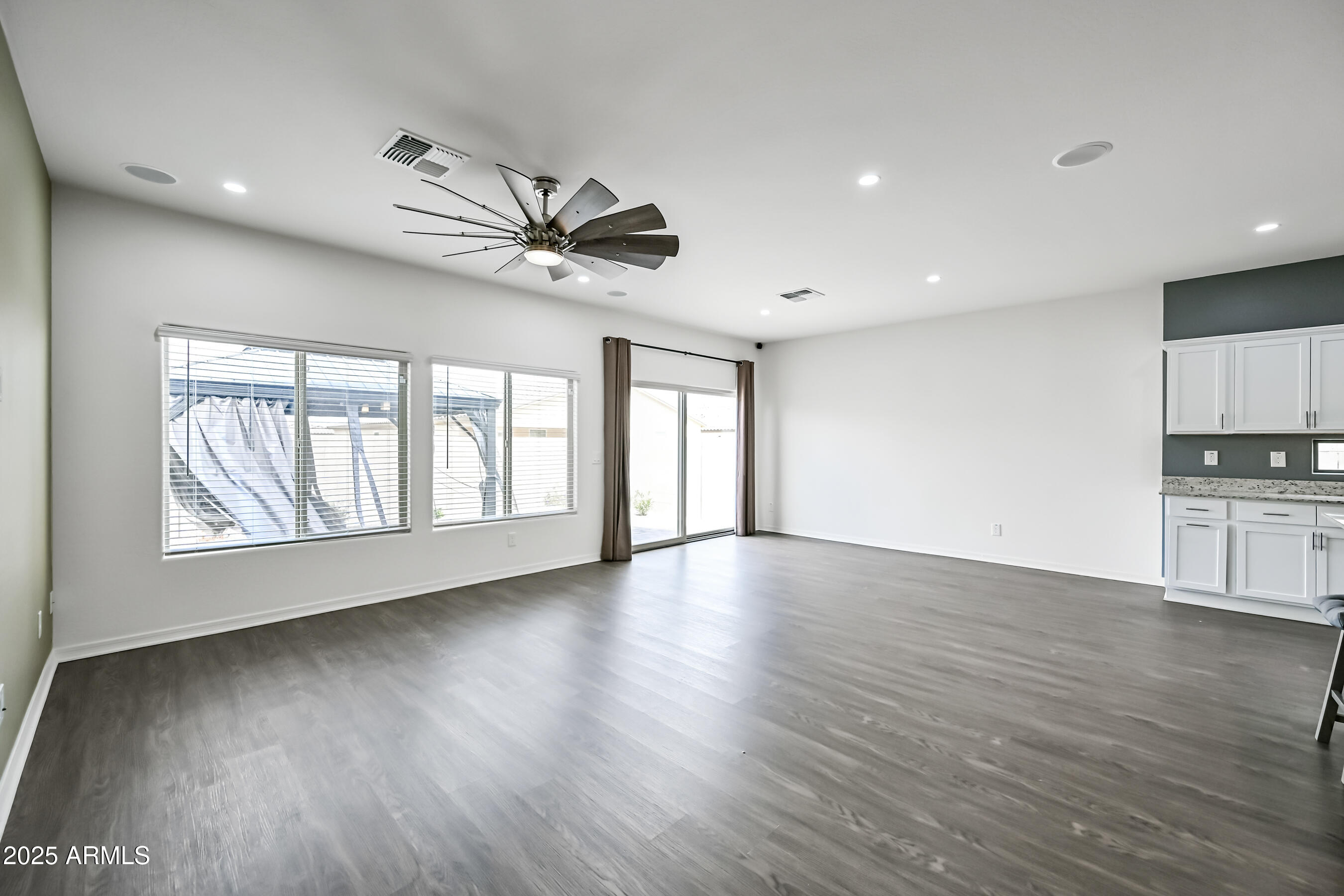 1612 West Aztec Drive Coolidge, AZ 85128 - Photo 4 of 25 4-1612WAD-ocupix