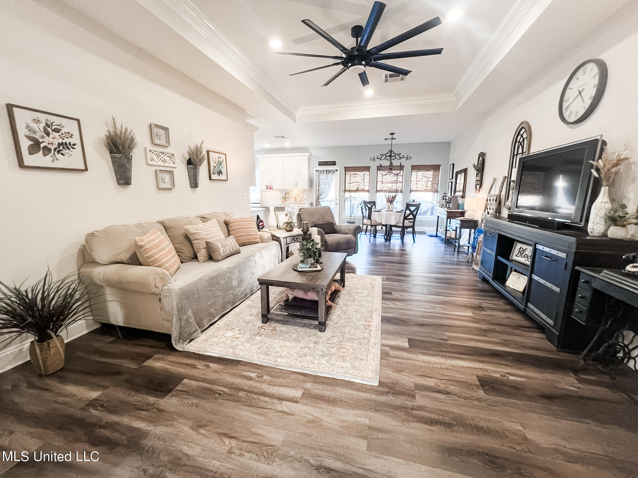 110 Rue St Germaine Carriere, MS 39426 - Photo 6 of 19 Living Room