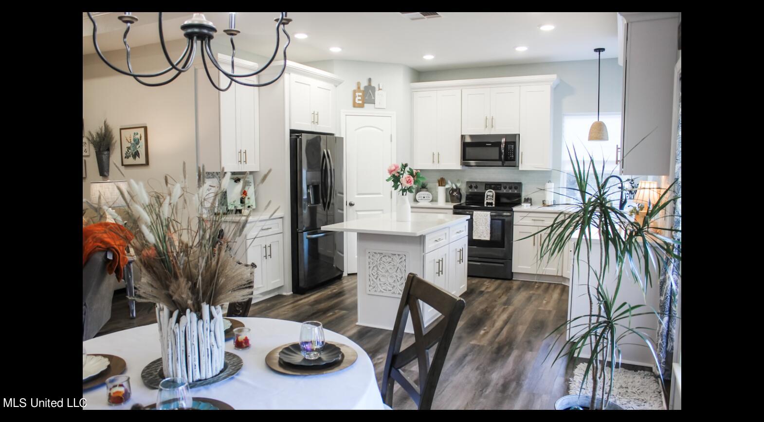 110 Rue St Germaine Carriere, MS 39426 - Photo 8 of 19 Kitchen