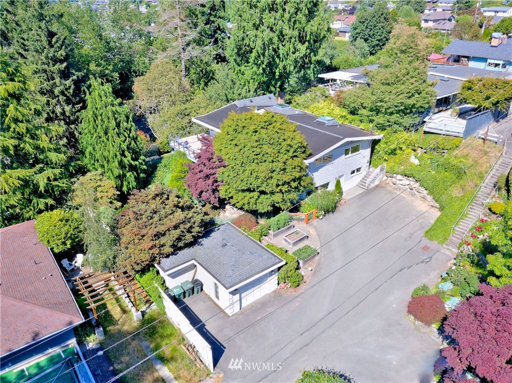 960 Edmonds Street Edmonds, WA 98020 - Photo 1 of 35