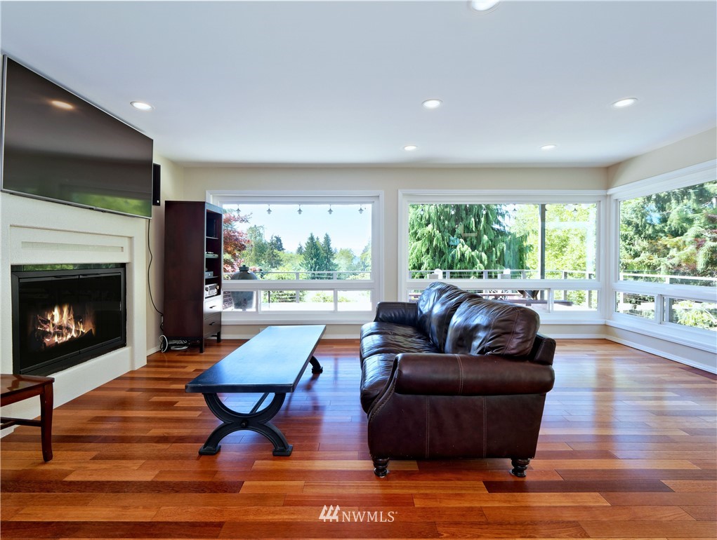 960 Edmonds Street Edmonds, WA 98020 - Photo 11 of 35
