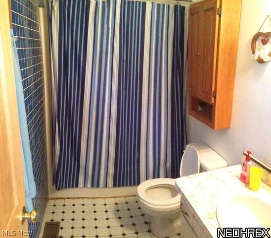 4576 Turney Road Madison, OH 44057 - Photo 12 of 22 FULL BATHROOM 2