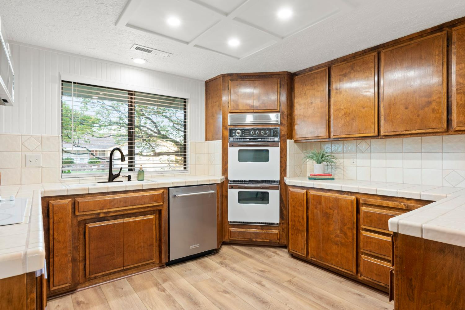 2965 Marco Way Carmichael, CA 95608 - Photo 13 of 45