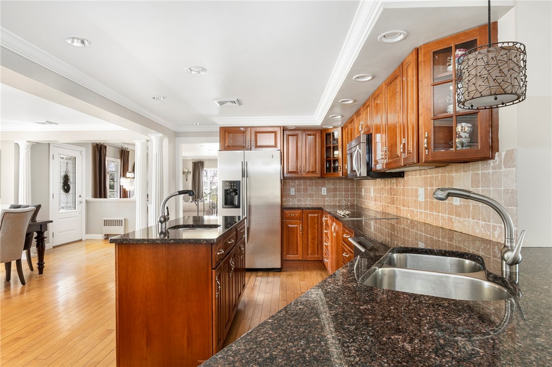 101 Glen Ridge Road Cranston, RI 02920 - Photo 16 of 40
