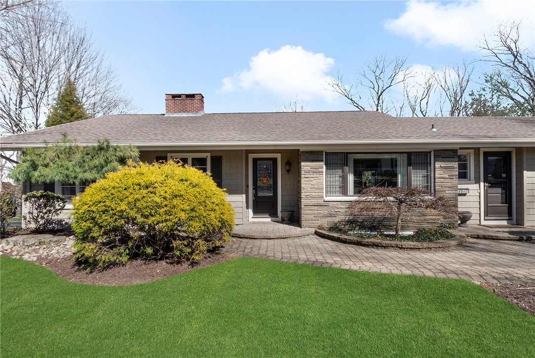 101 Glen Ridge Road Cranston, RI 02920 - Photo 2 of 40