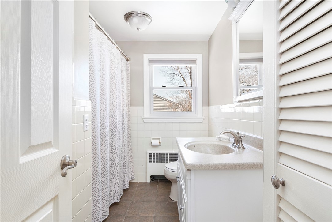 101 Glen Ridge Road Cranston, RI 02920 - Photo 28 of 40