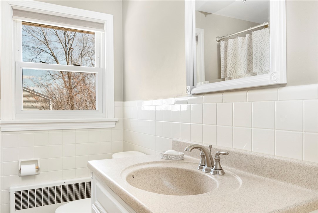 101 Glen Ridge Road Cranston, RI 02920 - Photo 29 of 40