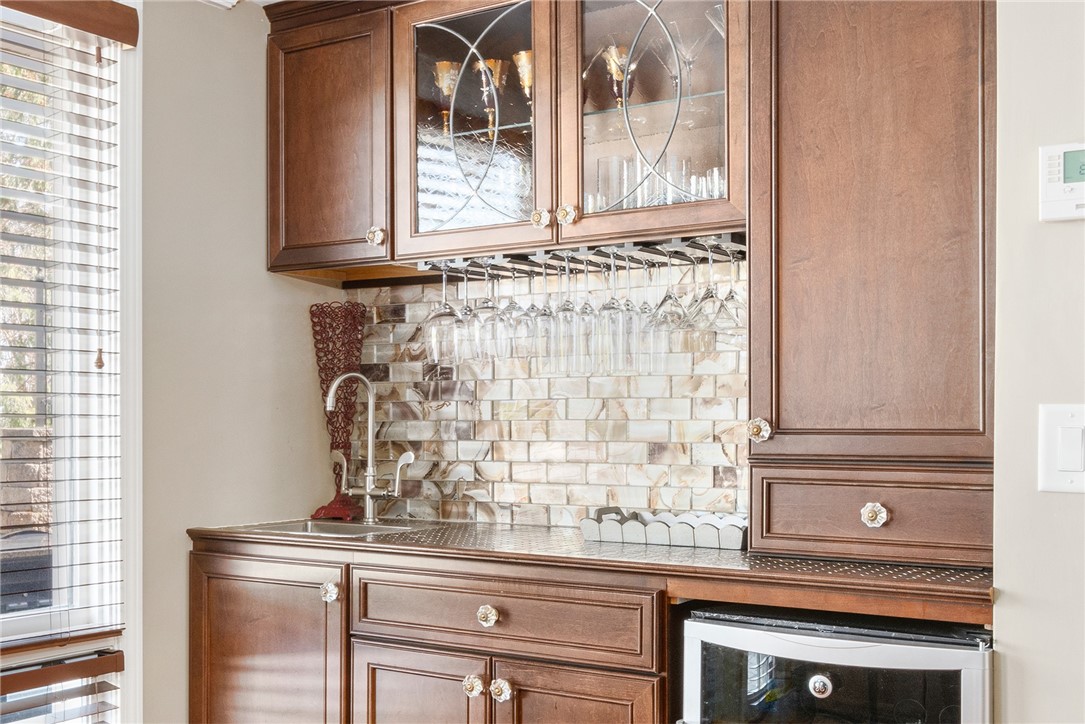 101 Glen Ridge Road Cranston, RI 02920 - Photo 33 of 40