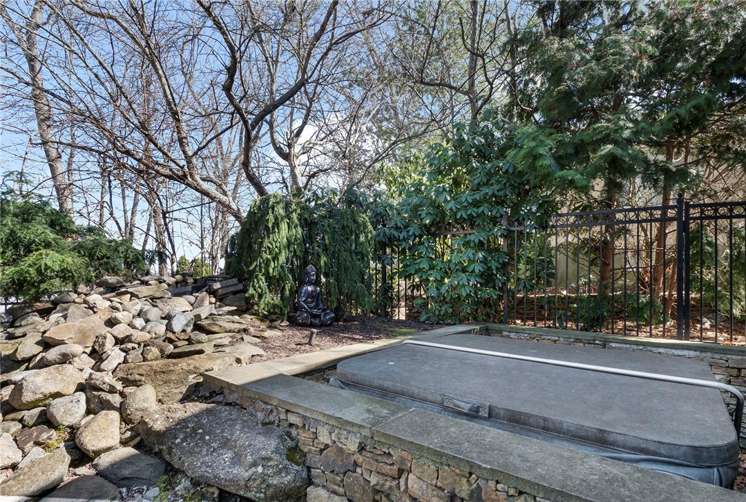 101 Glen Ridge Road Cranston, RI 02920 - Photo 40 of 40