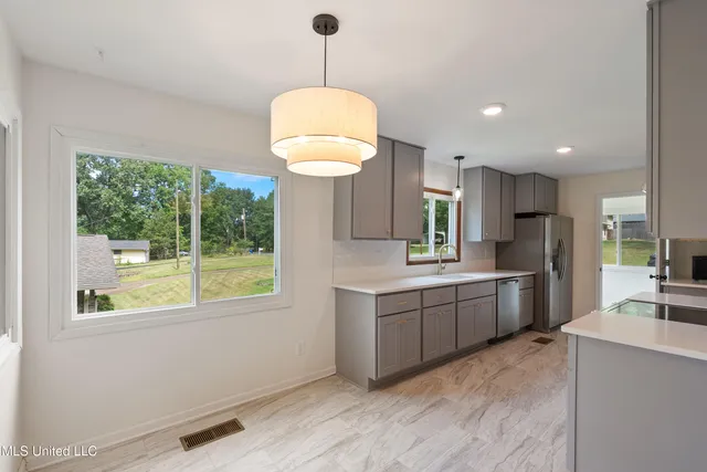 $374,900 | 8701 Bobwhite Drive, Hernando, MS 38632