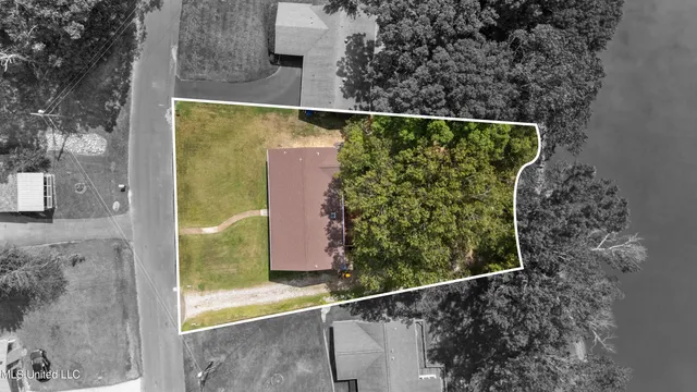 $374,900 | 8701 Bobwhite Drive, Hernando, MS 38632