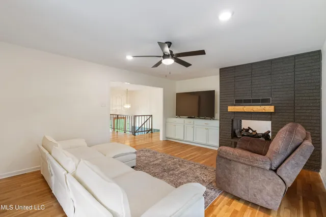 $374,900 | 8701 Bobwhite Drive, Hernando, MS 38632