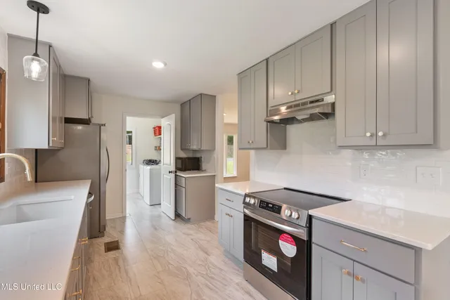 $374,900 | 8701 Bobwhite Drive, Hernando, MS 38632