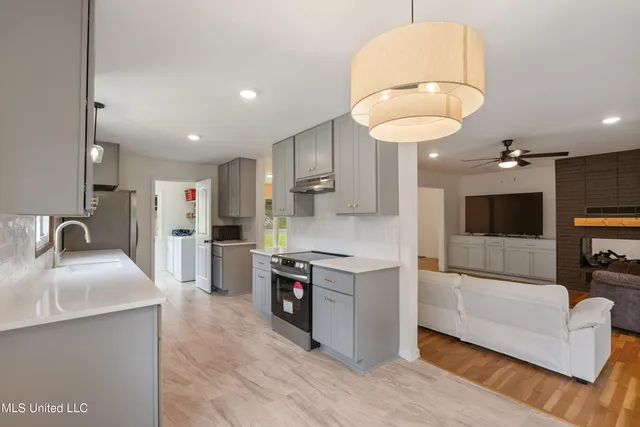 $374,900 | 8701 Bobwhite Drive, Hernando, MS 38632