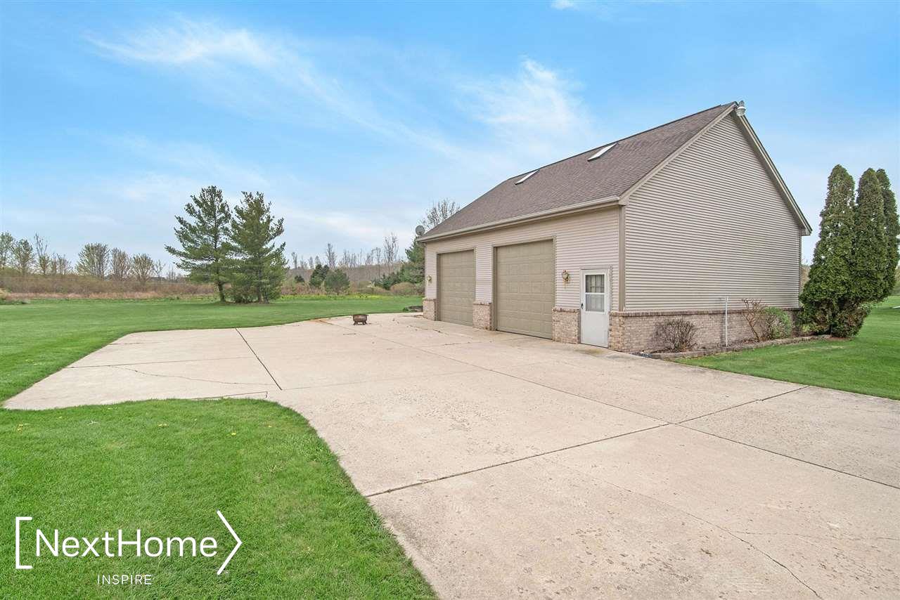 11081 Potter Road Flushing, MI 48433 - Photo 2 of 40