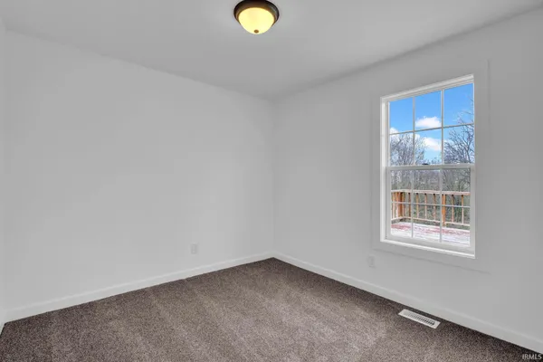 $1,800 | 1907 11th Street, Bedford, IN 47421