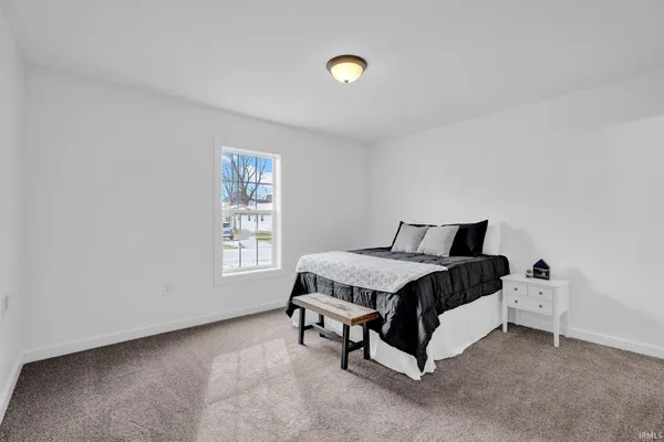 $1,800 | 1907 11th Street, Bedford, IN 47421