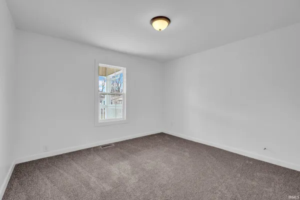 $1,800 | 1907 11th Street, Bedford, IN 47421