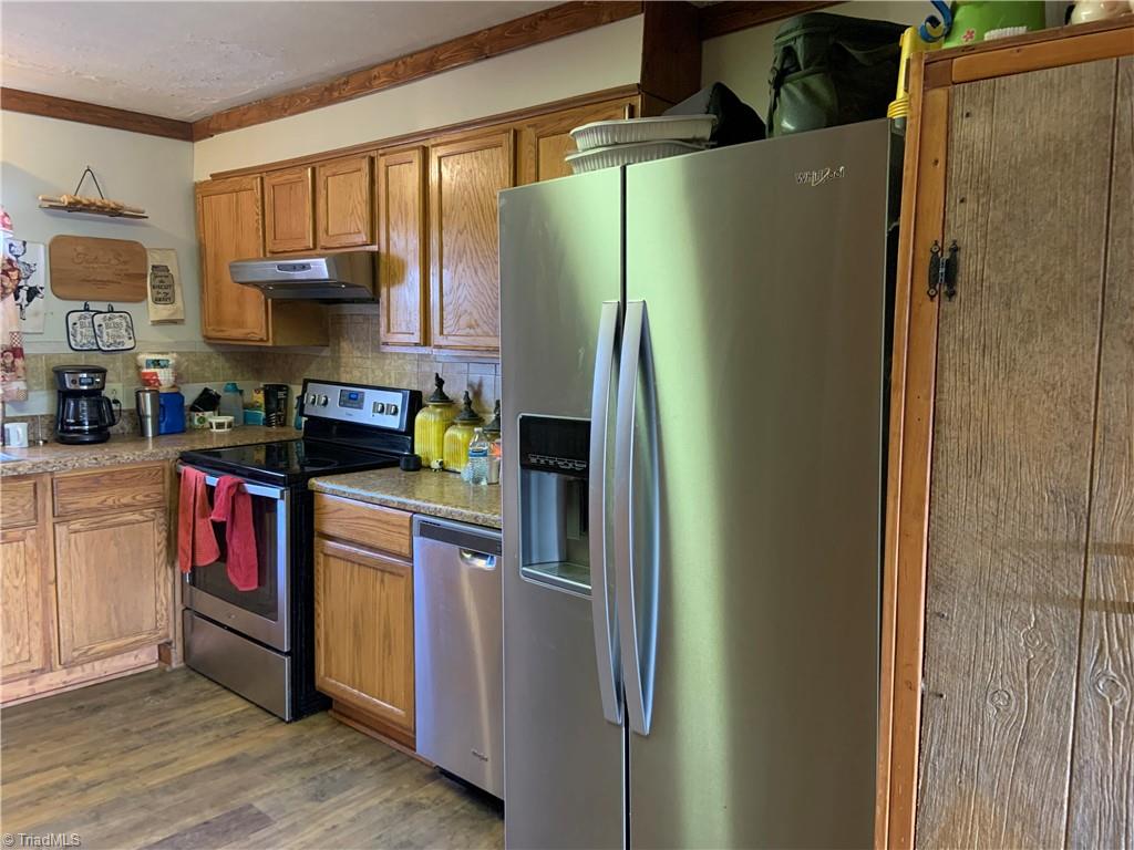 165 Old Ridge Road Mount Airy, NC 27030 - Photo 6 of 32 Gallery Image 6