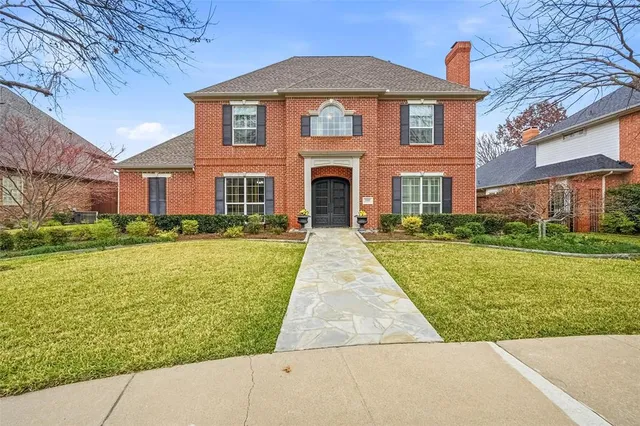 $1,329,000 | 5905 Kensington Drive, Plano, TX 75093