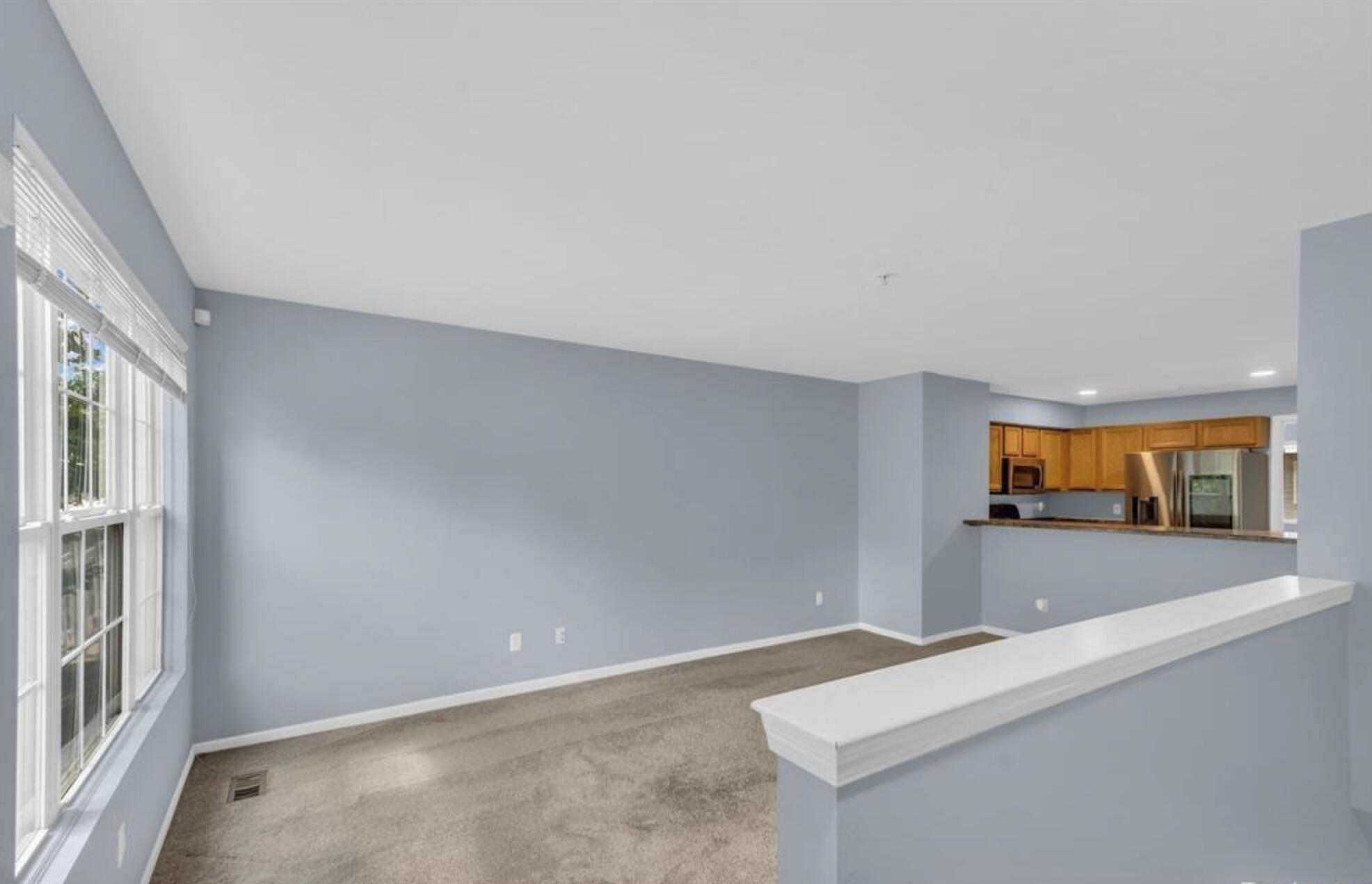 1139 Beaver Run Troy, MI 48083 - Photo 2 of 12 Living Room